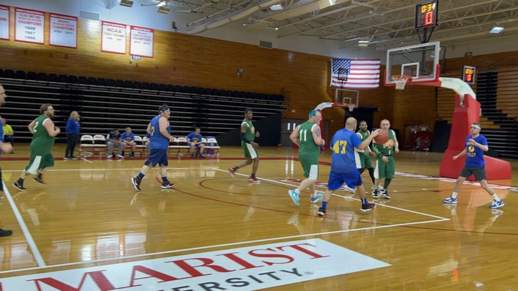 Ulster Tigers against the Thunder Bolts