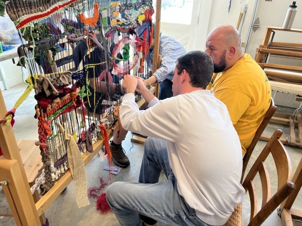 I-SAIL Lonely Worm Farm